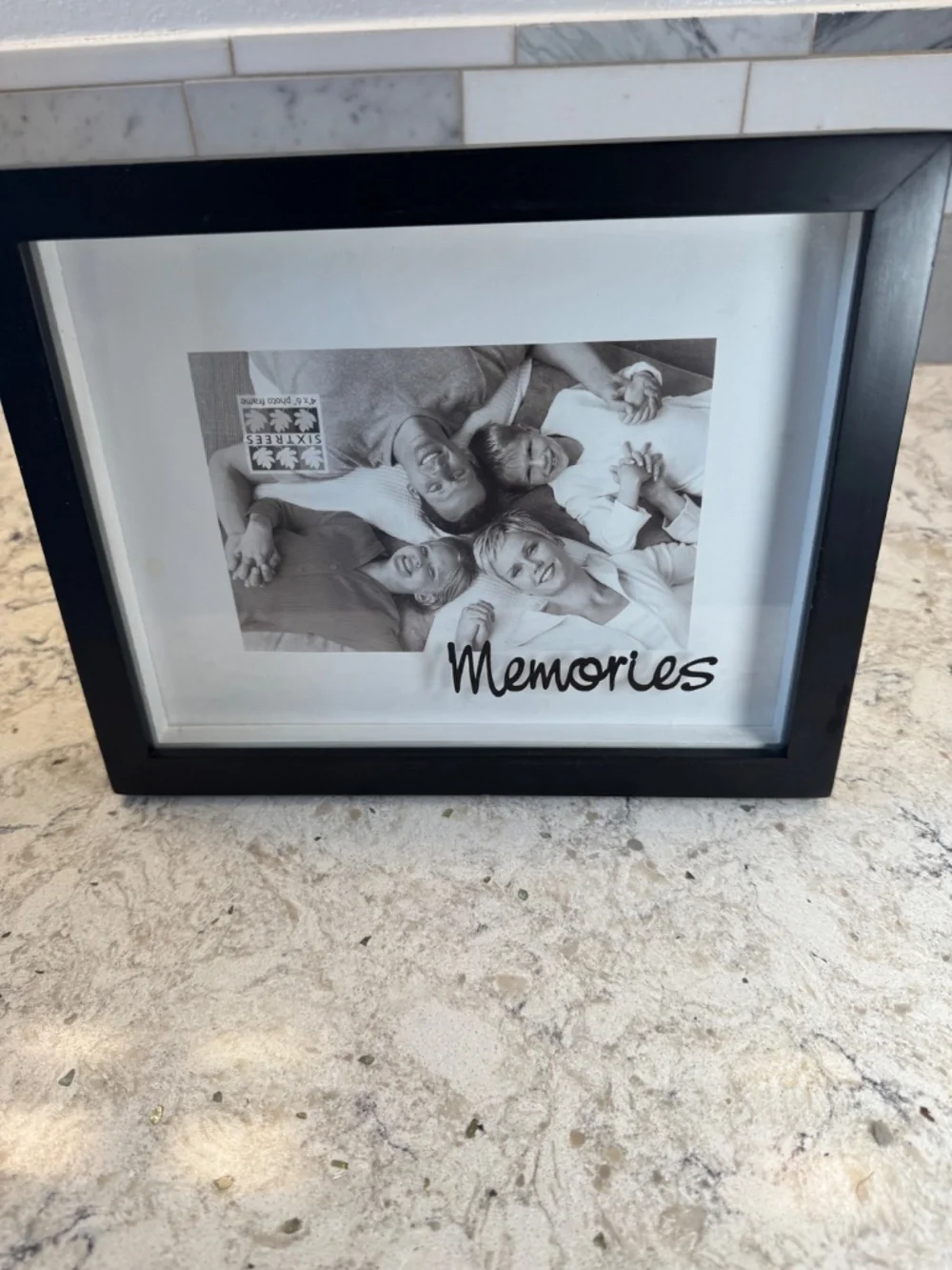 Sixtrees black memories frame with 4 x6 photo frame minimalist gallery wall